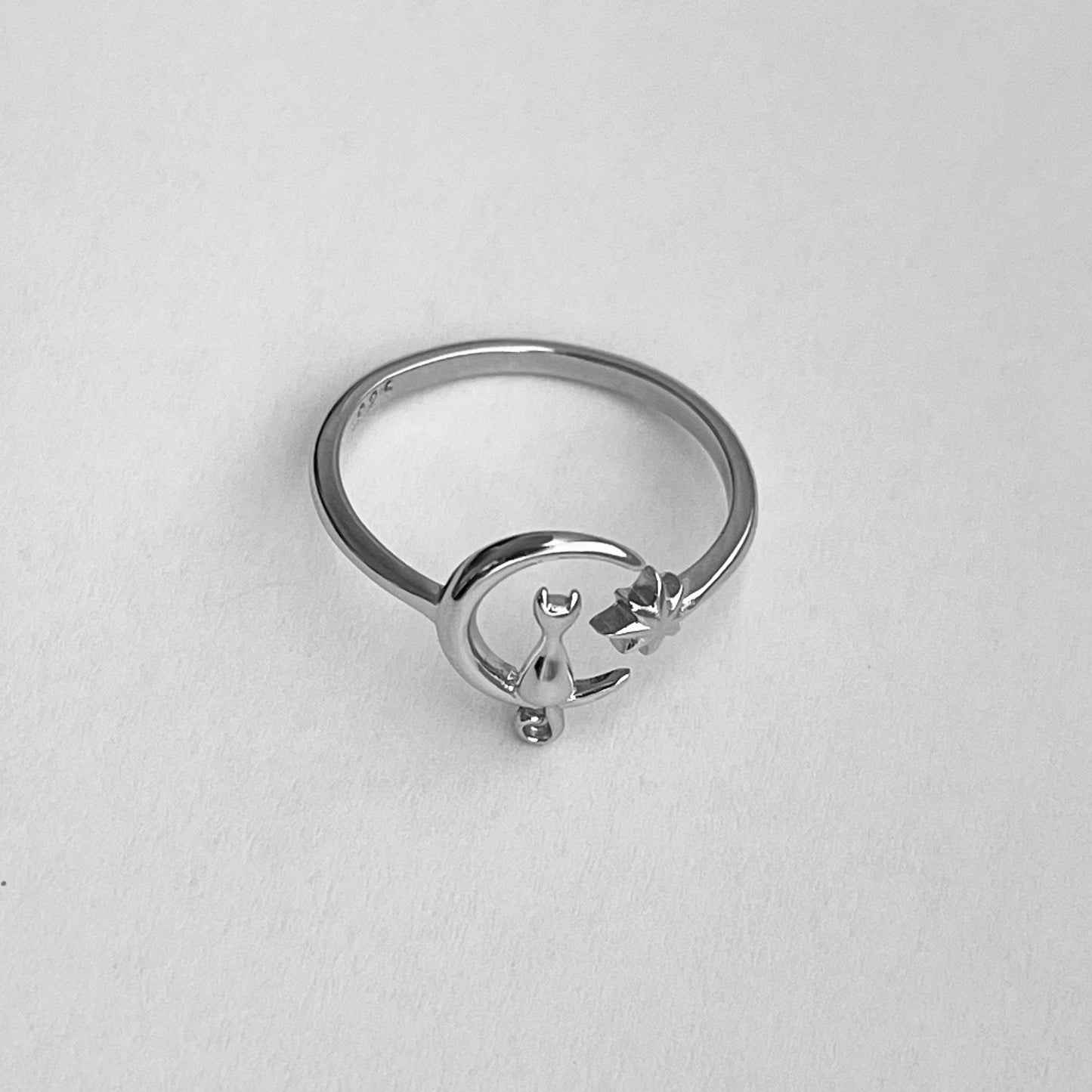 Sterling Silver Twinkle Star Cat on Moon Ring, Crescent Moon Ring, Promise Cat Ring, Dainty Moon Ring, Silver Moon Ring, Twinkle Star Ring