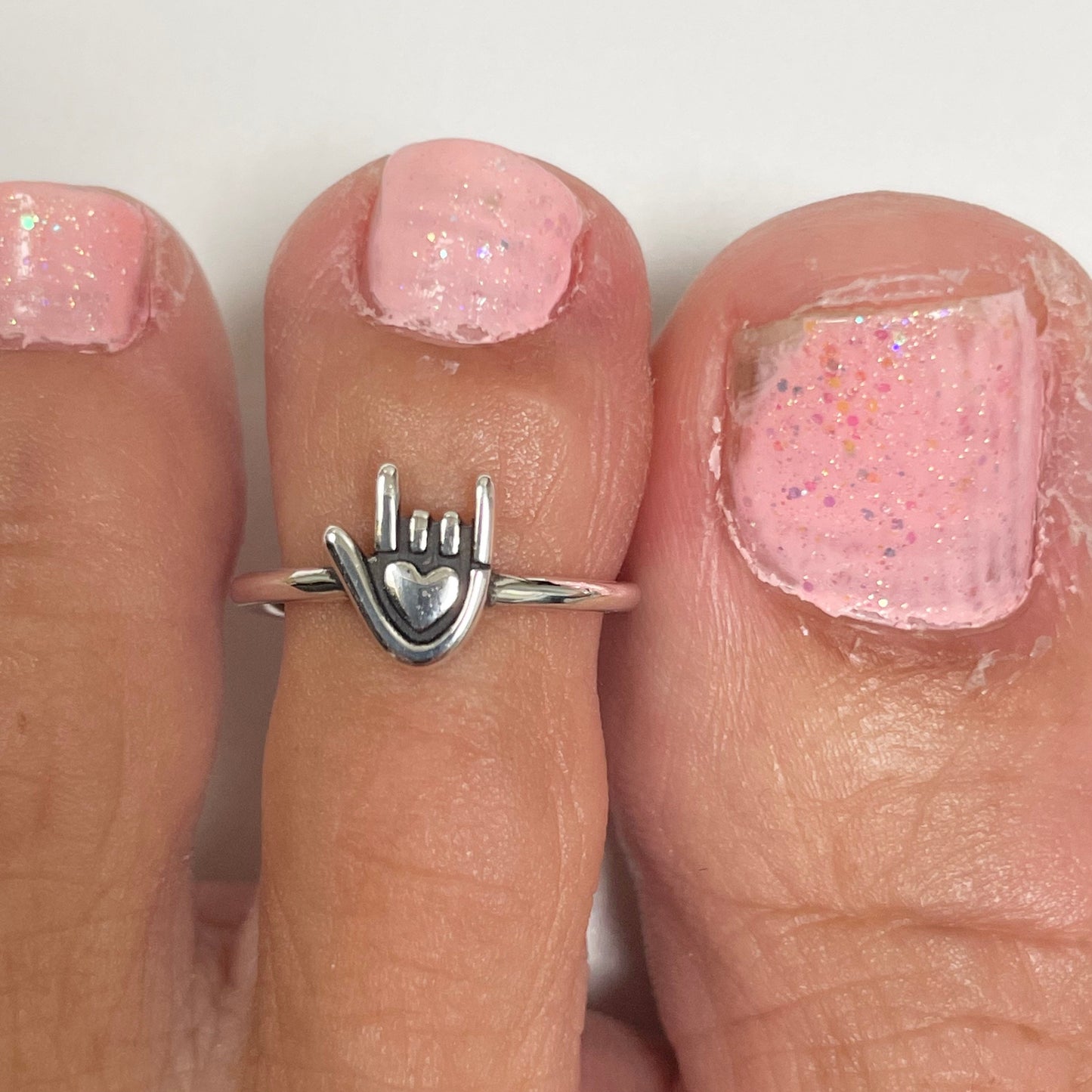 Sterling Silver 'I Love You' Sign Toe Ring: Oxidized Heart Detail