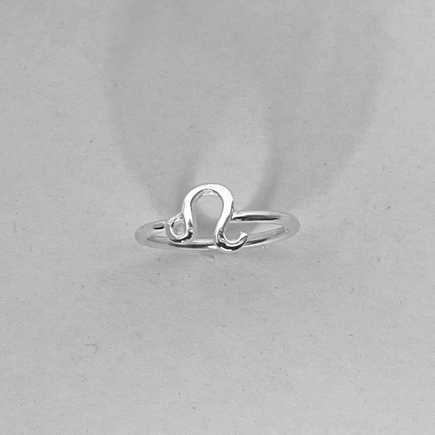 Leo Zodiac Sterling silver ring, Dainty Ring, astrology ring, horoscope ring, zodiac ring, silver Leo ring.