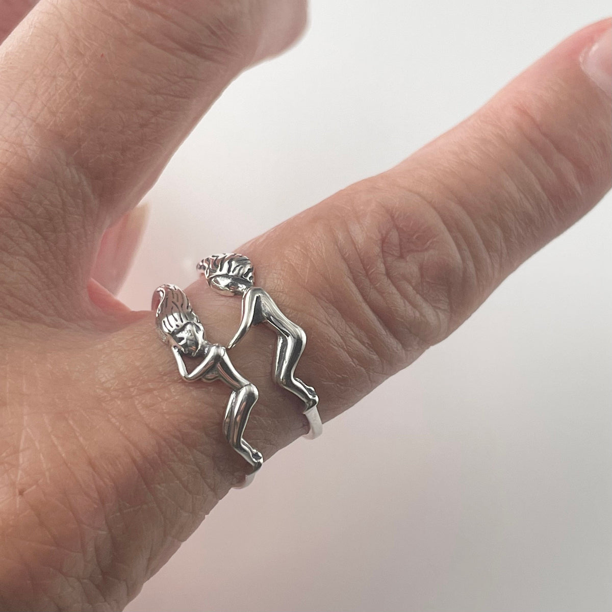 Sterling Silver Lovers Hug Ring: Unisex Couple Jewelry