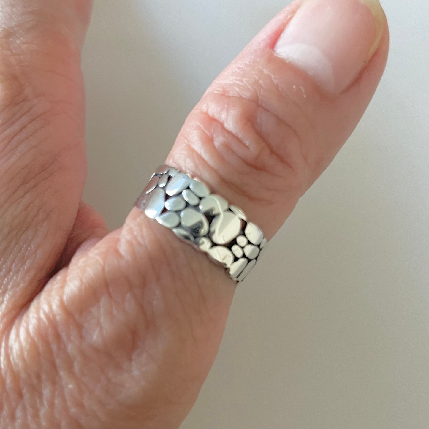 Sterling Silver Eternity Cobblestone Band, Unisex Rock Ring, Silver Ring, Promise Band, Silver Wedding Ring, Rock Wedding Band, Gravel Ring