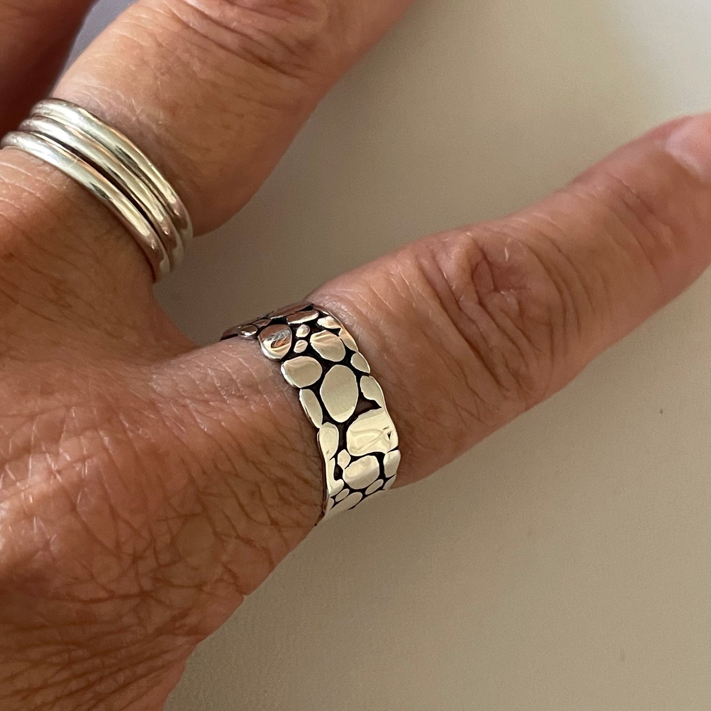 Sterling Silver Eternity Cobblestone Band, Unisex Rock Ring, Silver Ring, Promise Band, Silver Wedding Ring, Rock Wedding Band, Gravel Ring