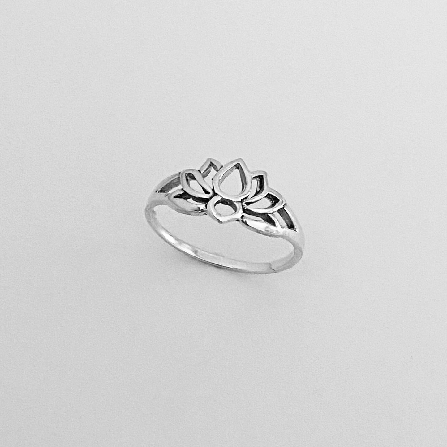 Sterling Silver Small Lotus Flower Ring, Silver Flower Ring, Promise Lotus Ring, Silver Love Ring, Dainty Flower Ring, Yoga Ring, Boho Ring,