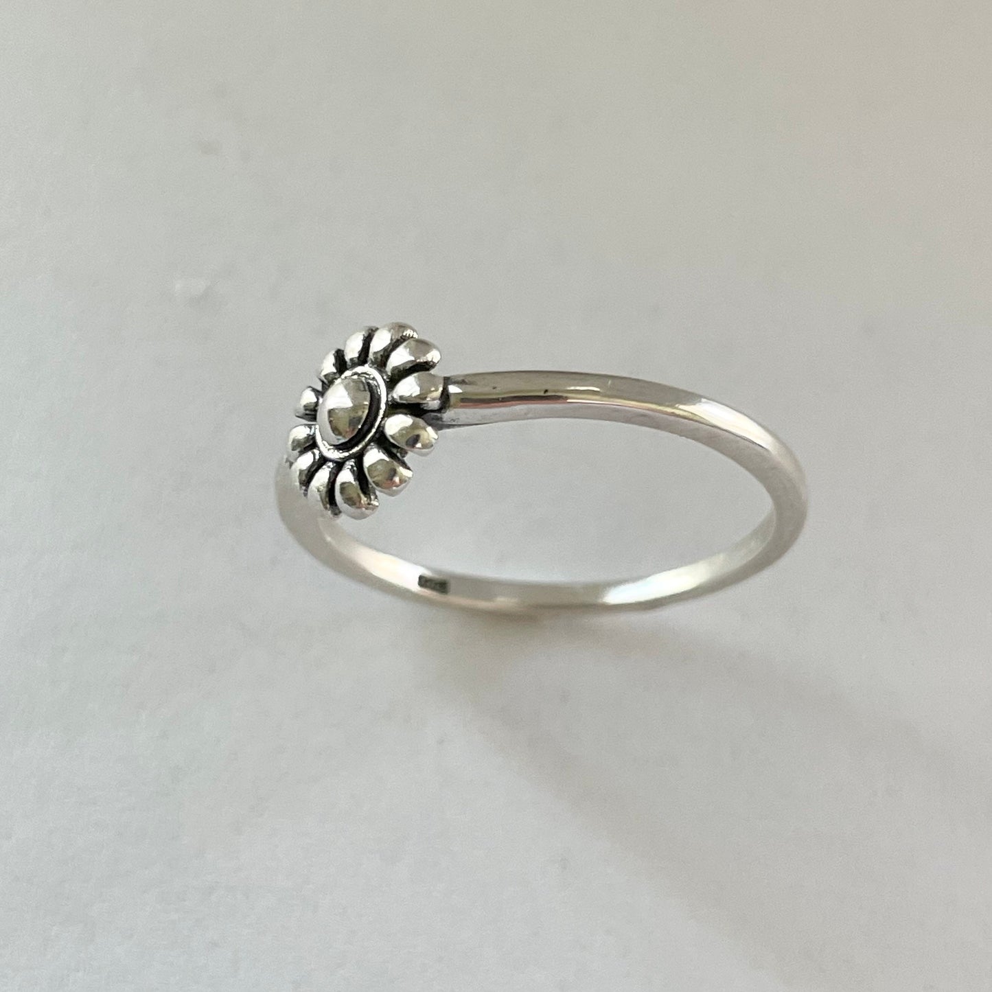 Sterling Silver Daisy Flower Ring, Daisy Ring, Statement Ring, Danity Ring, Flower Ring, Boho Ring, Statement Ring.