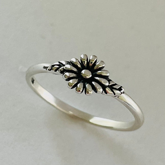Sterling Silver Daisy Ring with Leaves: Dainty Boho Floral Ring