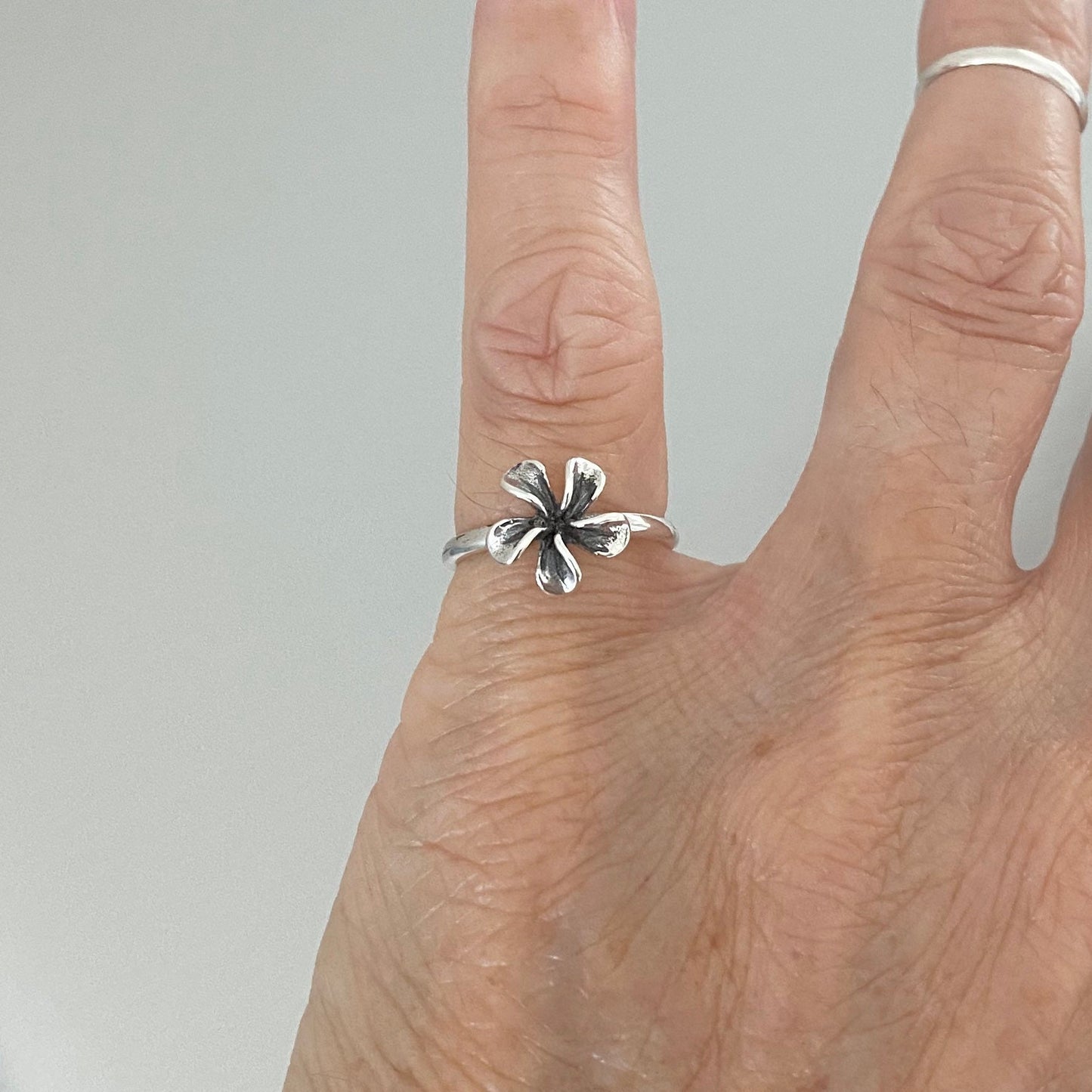 Sterling Silver Dainty Plumeria Flower, Silver Flower Ring, Hawaii Flower Ring, Promise Flower Ring, Silver Plumeria Ring, Statement Ring