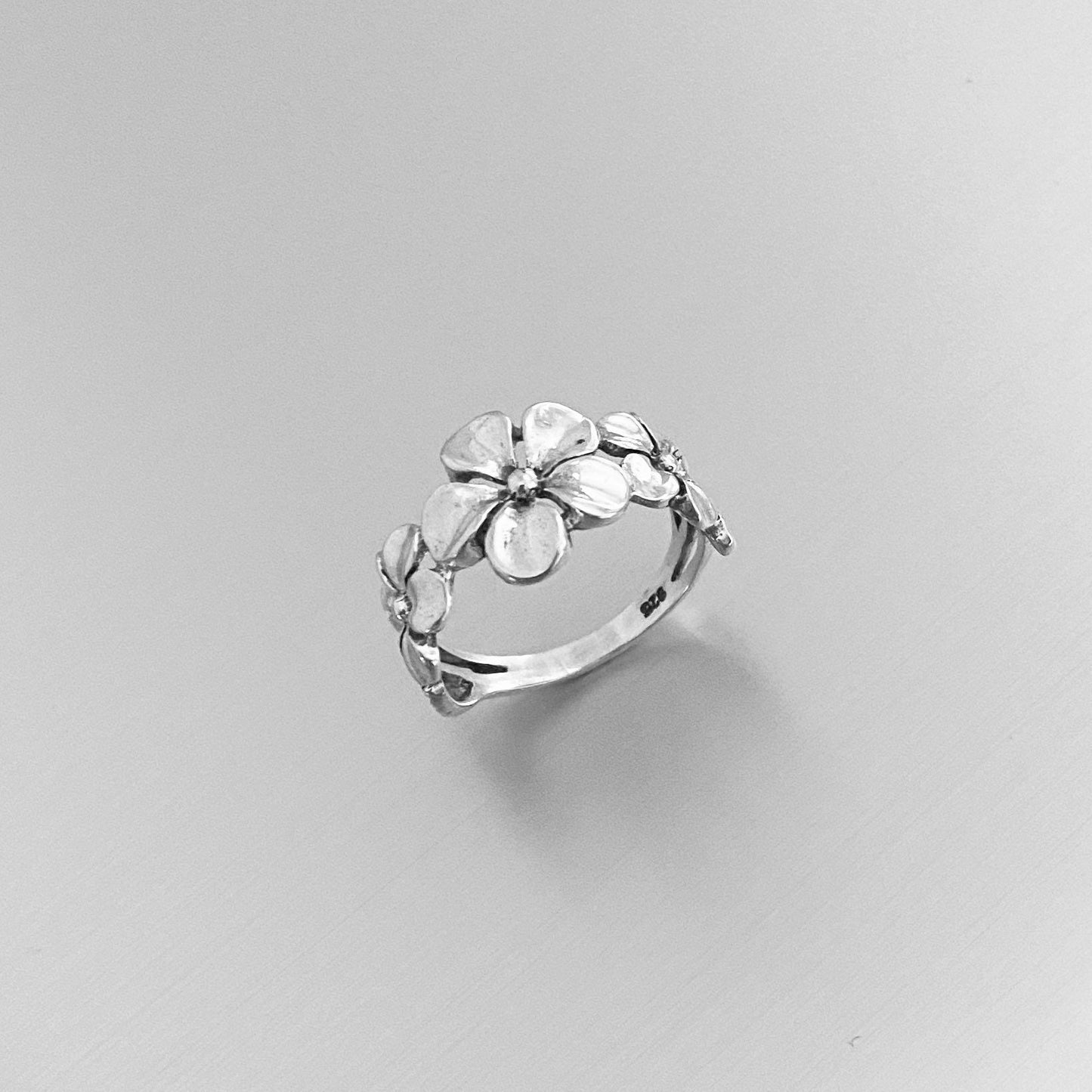 Beautiful Sterling Silver Three Plumeria Flower with Leaf, Hawaii, Silver, Statement, Love, Floral Ring