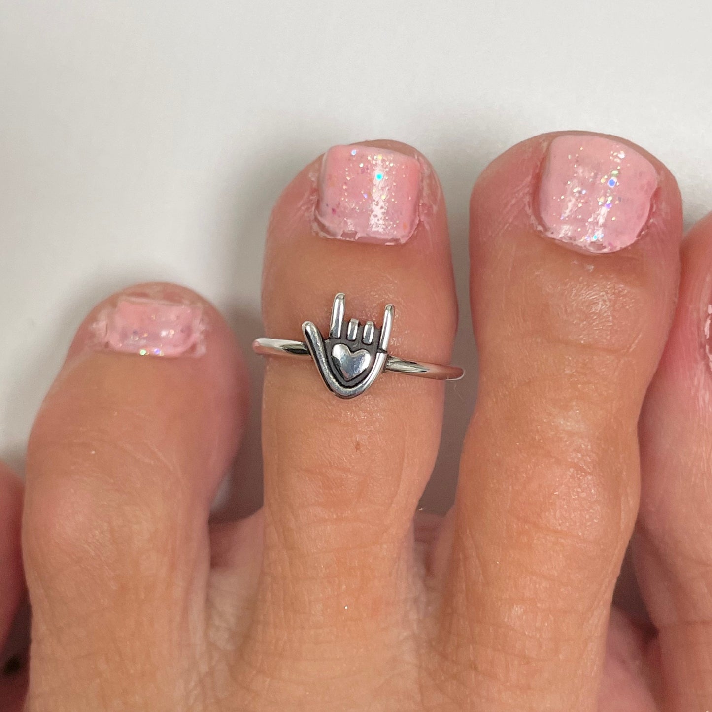Sterling Silver 'I Love You' Sign Toe Ring: Oxidized Heart Detail