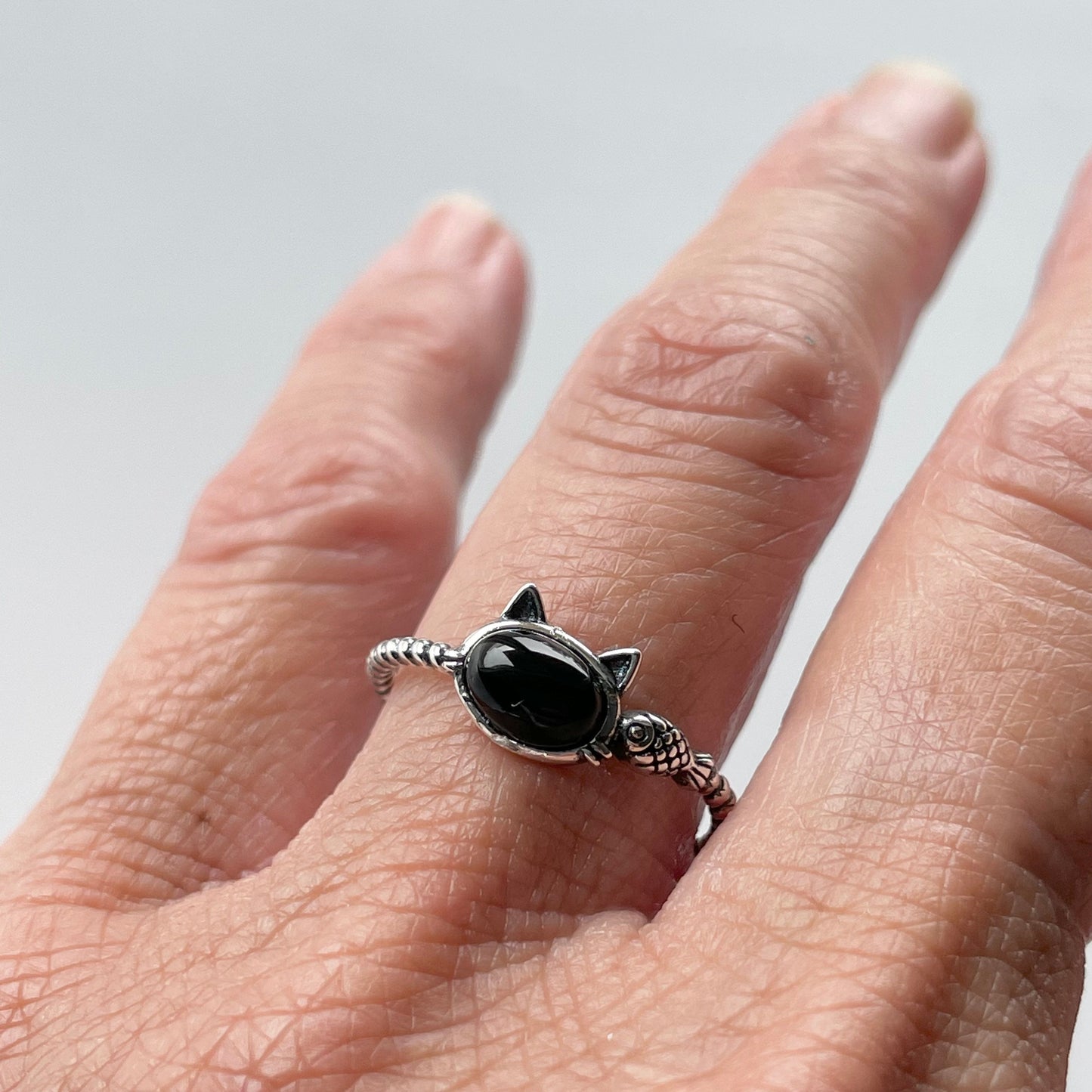 Sterling Silver Black Agate Cat & Fish Rope Ring - Oxidized Animal Jewelry
