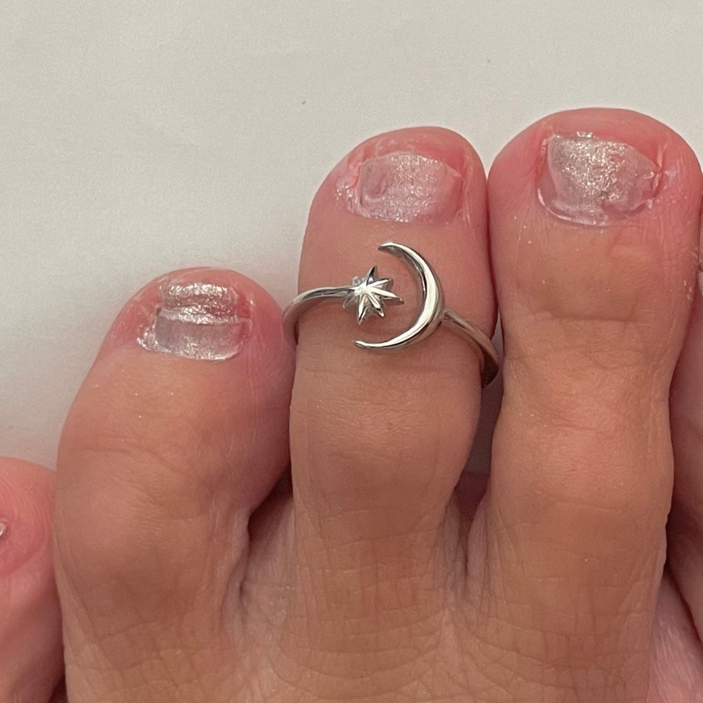 Sterling Silver Moon and Star Toe Ring, Crescent Moon Toe Ring, Twinkle Star Toe Ring, Dainty Star Toe Ring, Moon Toe Ring, Silver Toe Ring.