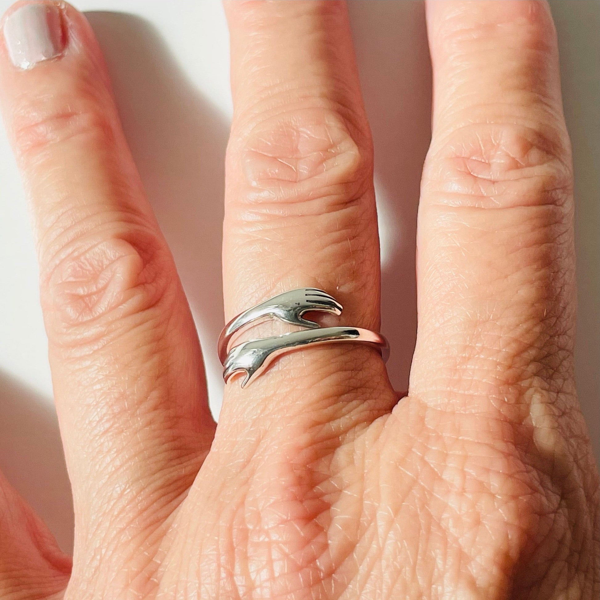 Sterling Silver Hugging Ring, Silver Hug Ring, Promise Love Ring, Friendship Hug Ring, Delicate Ring, Hand Ring, thinking of you Ring.