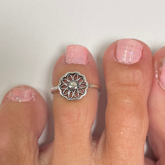 Sterling silver Mandala Flower toe ring, Floral toe ring, Mandala Toe Ring, Promise Toe Ring, Flower toe ring, Silver Toe Ring, Toe Ring