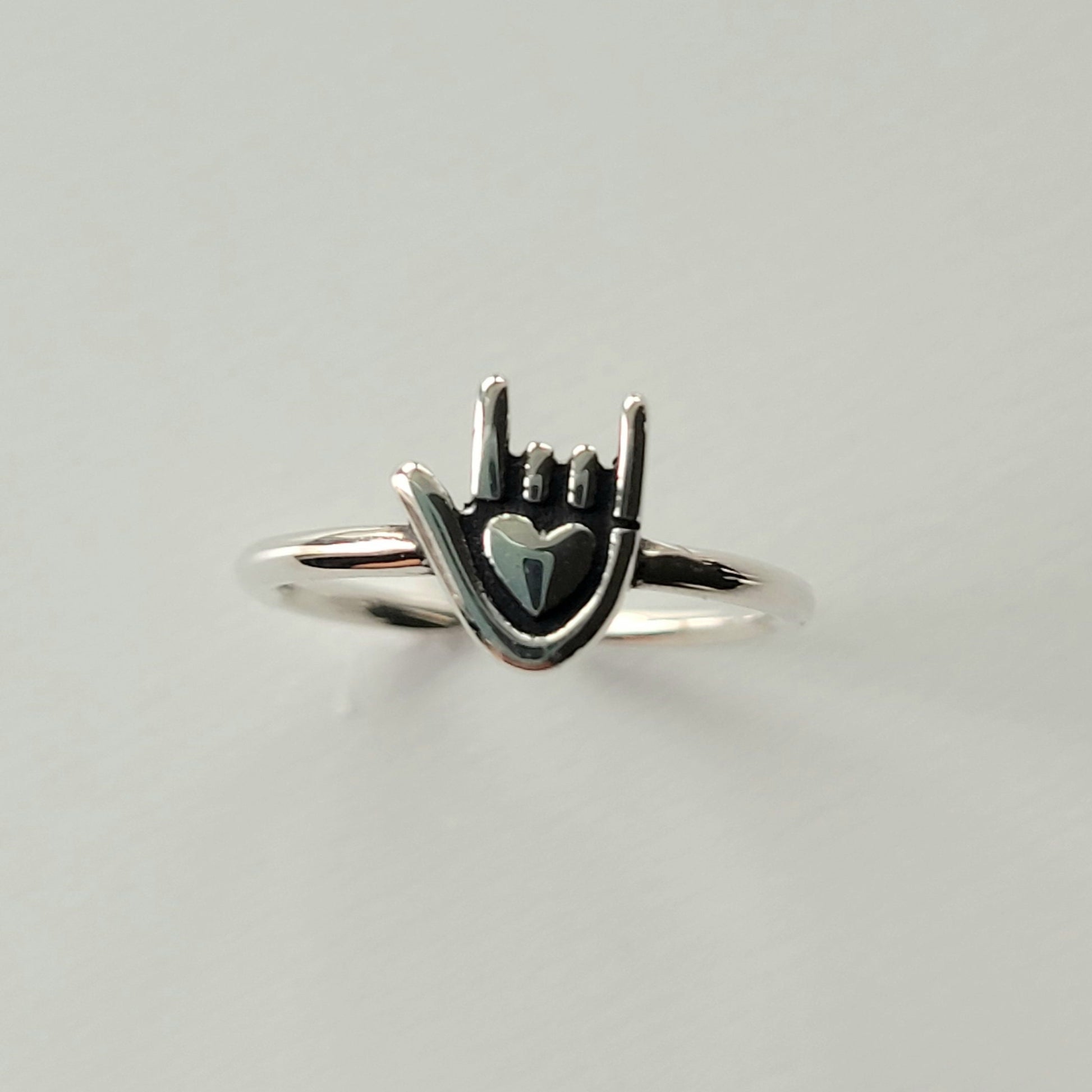 Sterling Silver 'I Love You' Sign Toe Ring: Oxidized Heart Detail