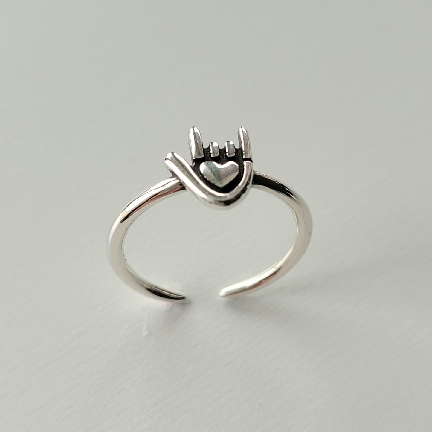 Sterling Silver 'I Love You' Sign Toe Ring: Oxidized Heart Detail