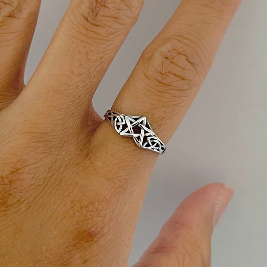 Sterling Silver Celtic Knot Star Ring: Oxidized Boho Band