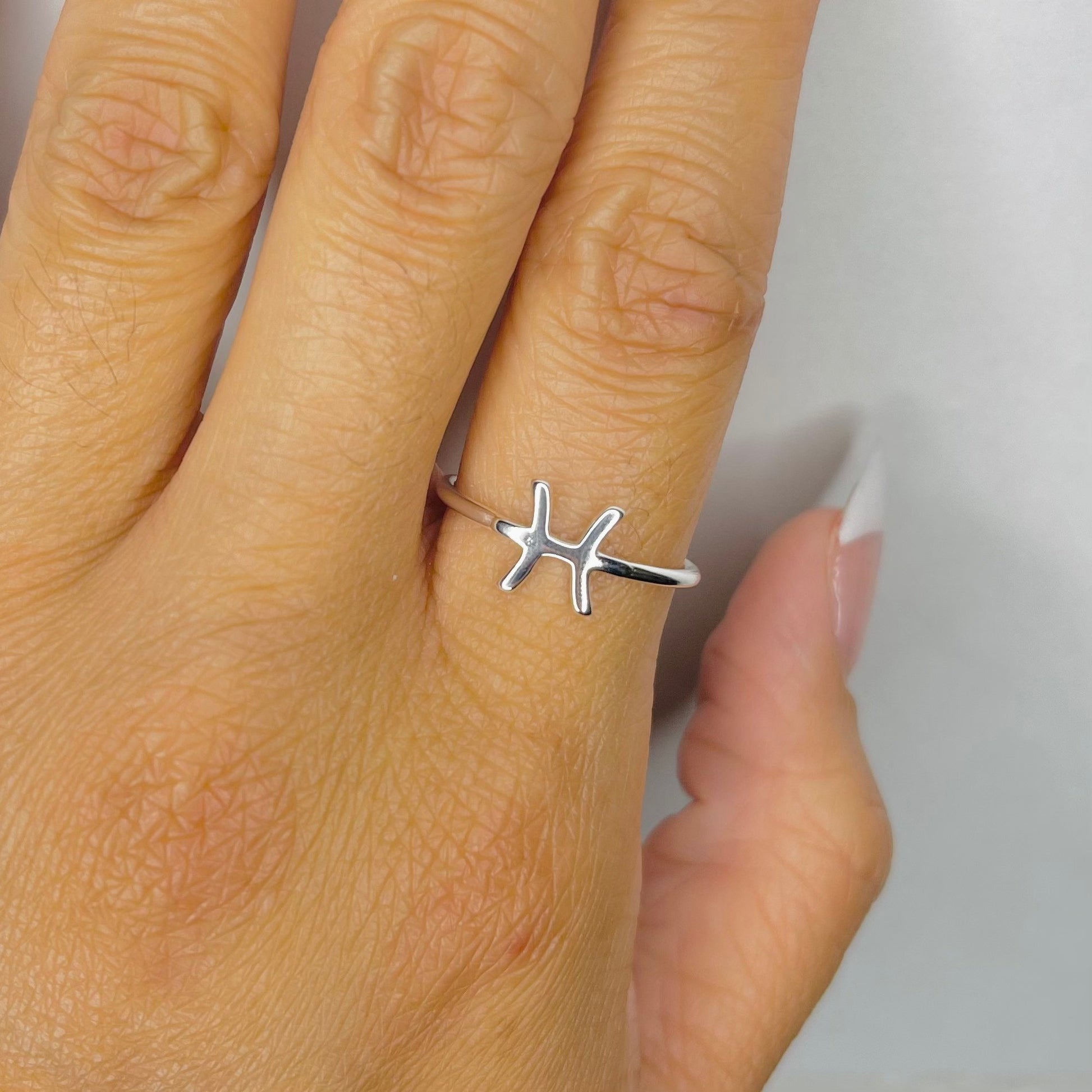 Pisces Zodiac Sterling silver ring, Dainty Ring, astrology ring, horoscope ring, zodiac ring, silver Pisces ring, Promise Silver Ring