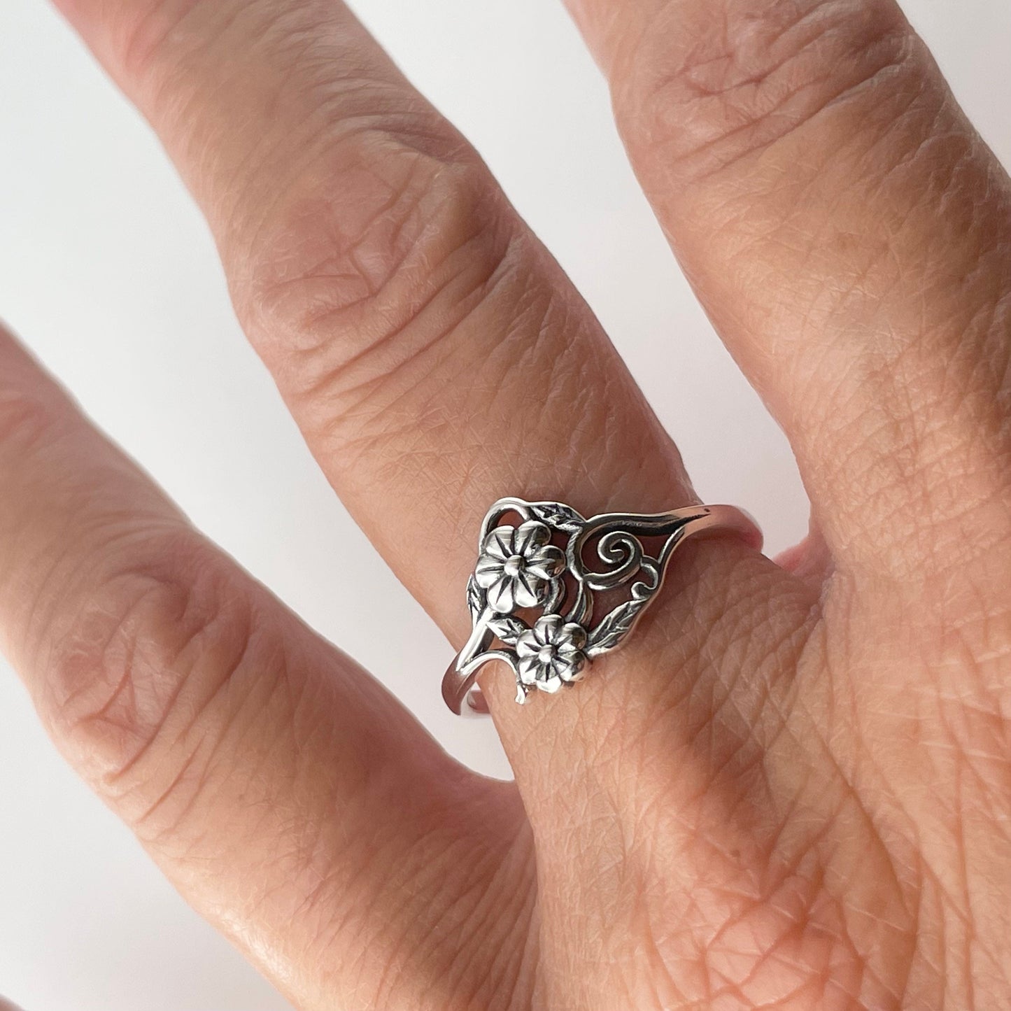 Sterling Silver Duet Sunflowers Ring with Leaf, Flowers Ring, Boho Ring, Statement Ring, Leaf Ring, Silver Ring.