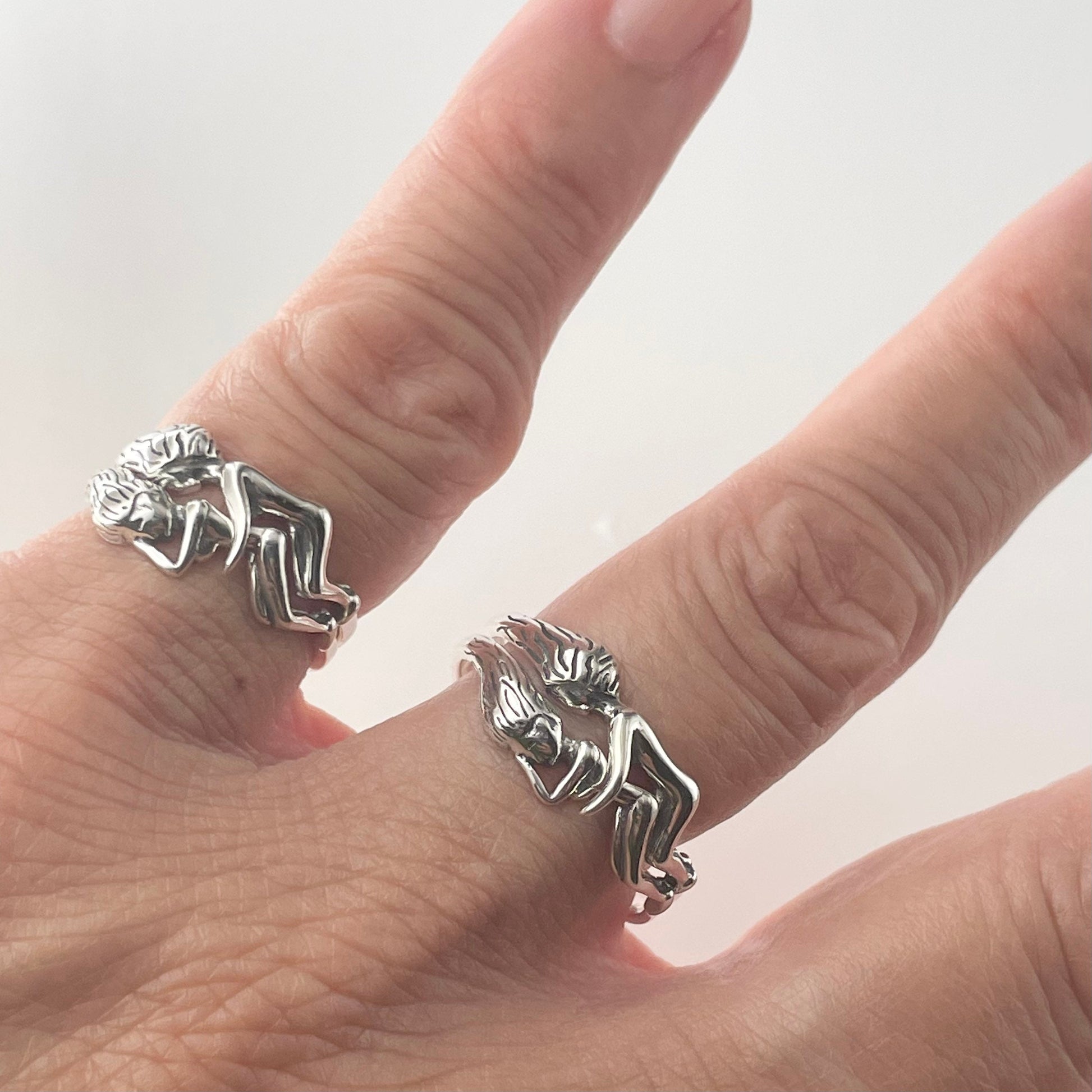 Sterling Silver Lovers Hug Ring: Unisex Couple Jewelry