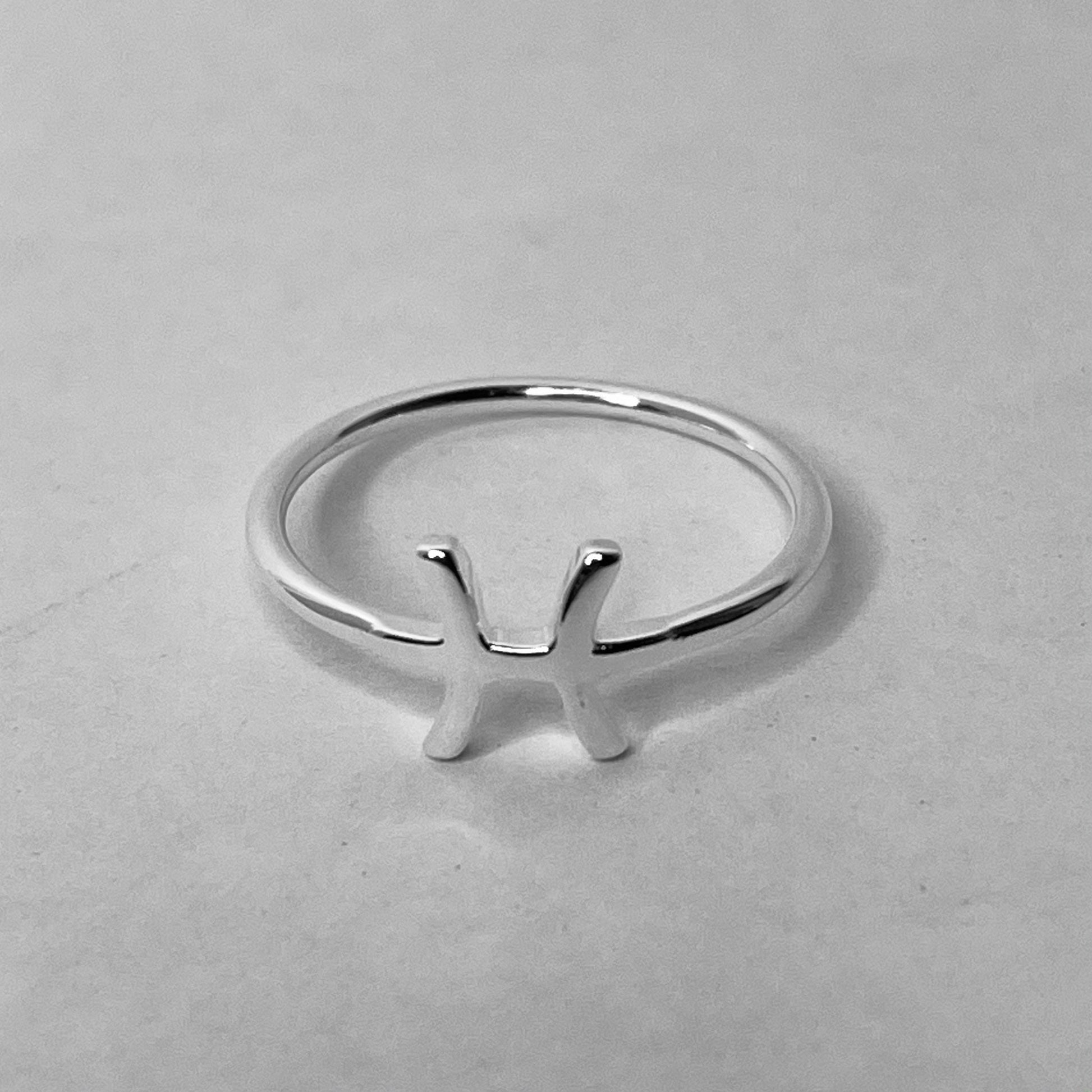 Sterling Silver Pisces Ring: Dainty Horoscope Astrology Ring
