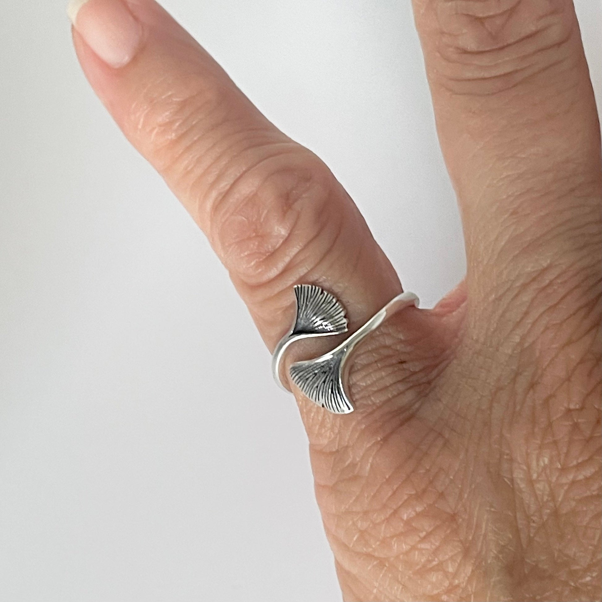 Oxidized Sterling Silver Ginkgo Leaf Ring: Wraparound Boho Style