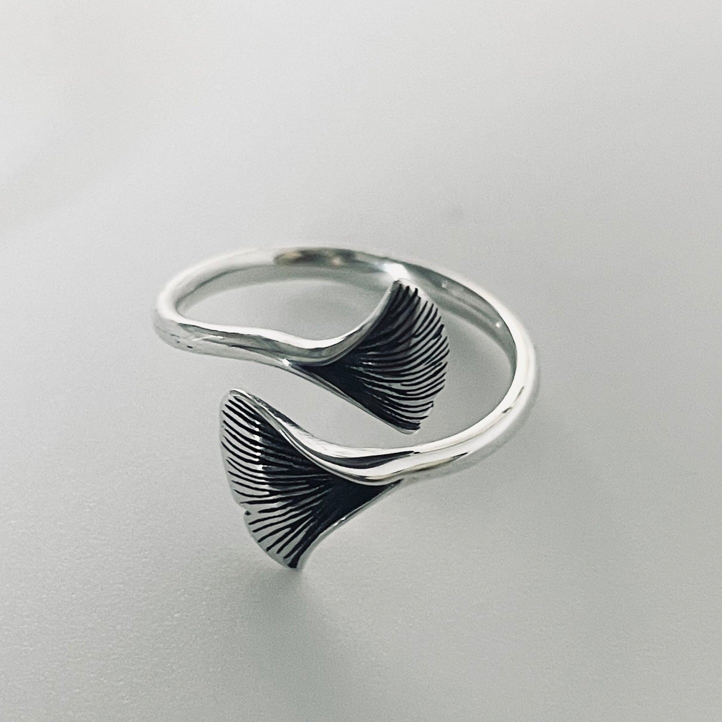Oxidized Sterling Silver Ginkgo Leaf Ring: Wraparound Boho Style