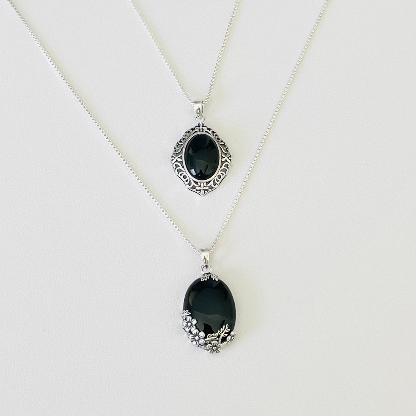 Black Agate Sterling Silver Pendants Necklace, Silver Chain, Flowers Black Agate Pendant, Onyx Pendant, Silver Hawaii Flowers Necklace