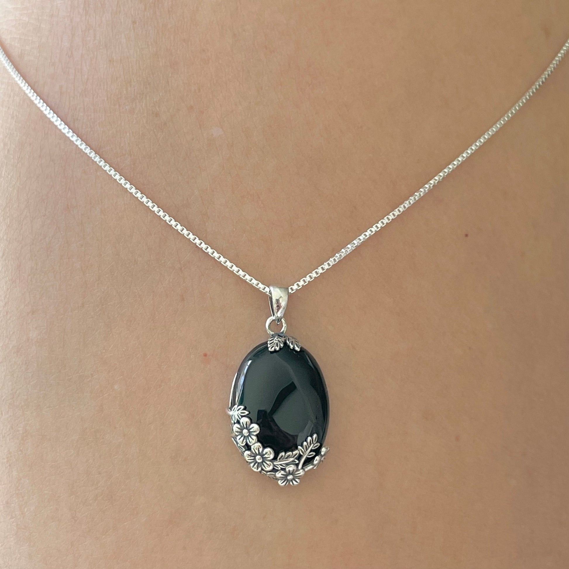 Black Agate Sterling Silver Pendants Necklace, Silver Chain, Flowers Black Agate Pendant, Onyx Pendant, Silver Hawaii Flowers Necklace