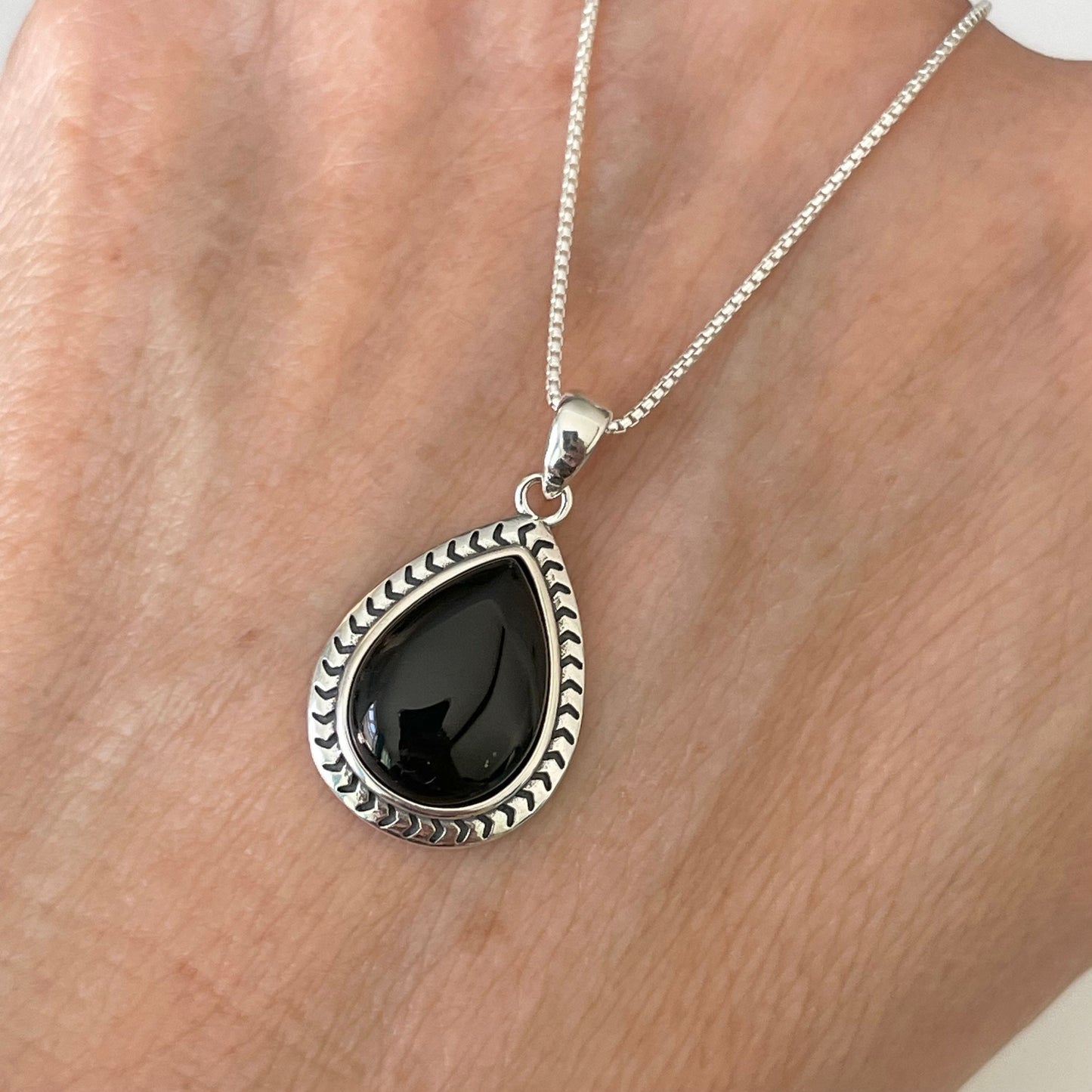 Black Agate Sterling Silver Pendants Necklace, Silver Chain, Flowers Black Agate Pendant, Onyx Pendant, Silver Hawaii Flowers Necklace