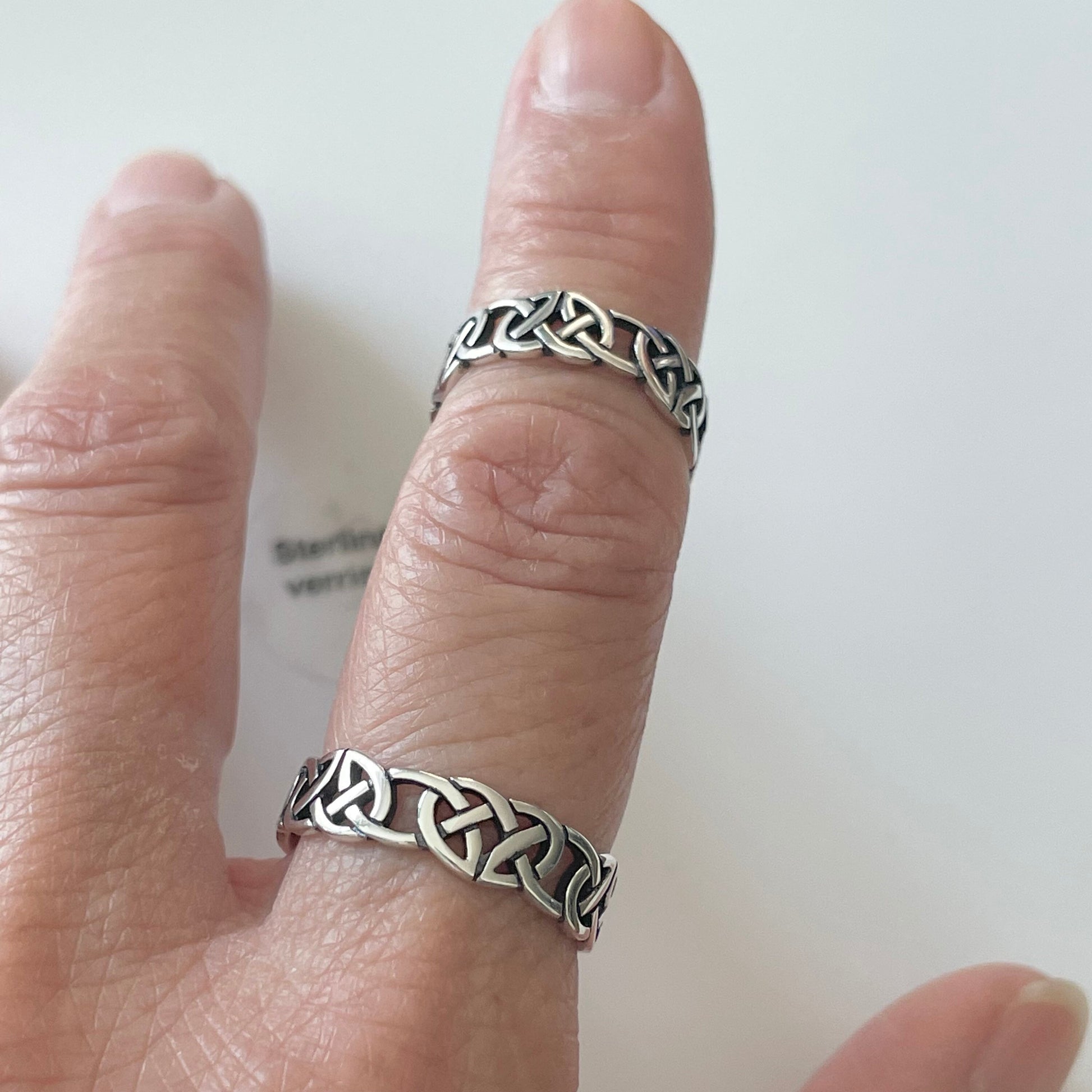 Sterling Silver Eternity Celtic Band, Promise Band, Trinity Ring, Stackable Ring, Celtic Silver Ring, Silver Knot Ring, Celtic Ring