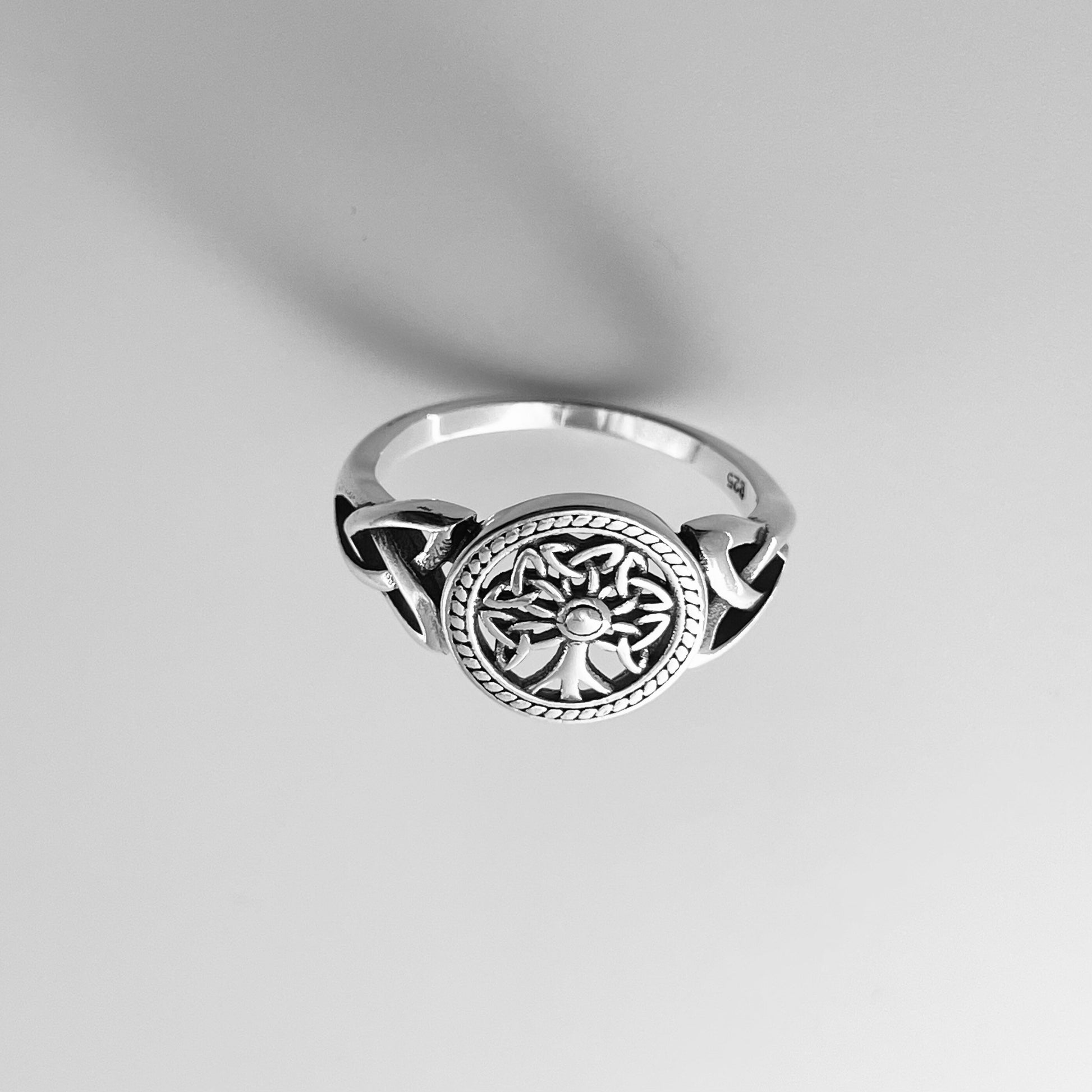 Sterling Silver Tree of Life Ring, Celtic Triquetras Family Tree Ring, Silver Celtic Ring, Triquetras Tree of Life Ring, Promise Tree Ring.