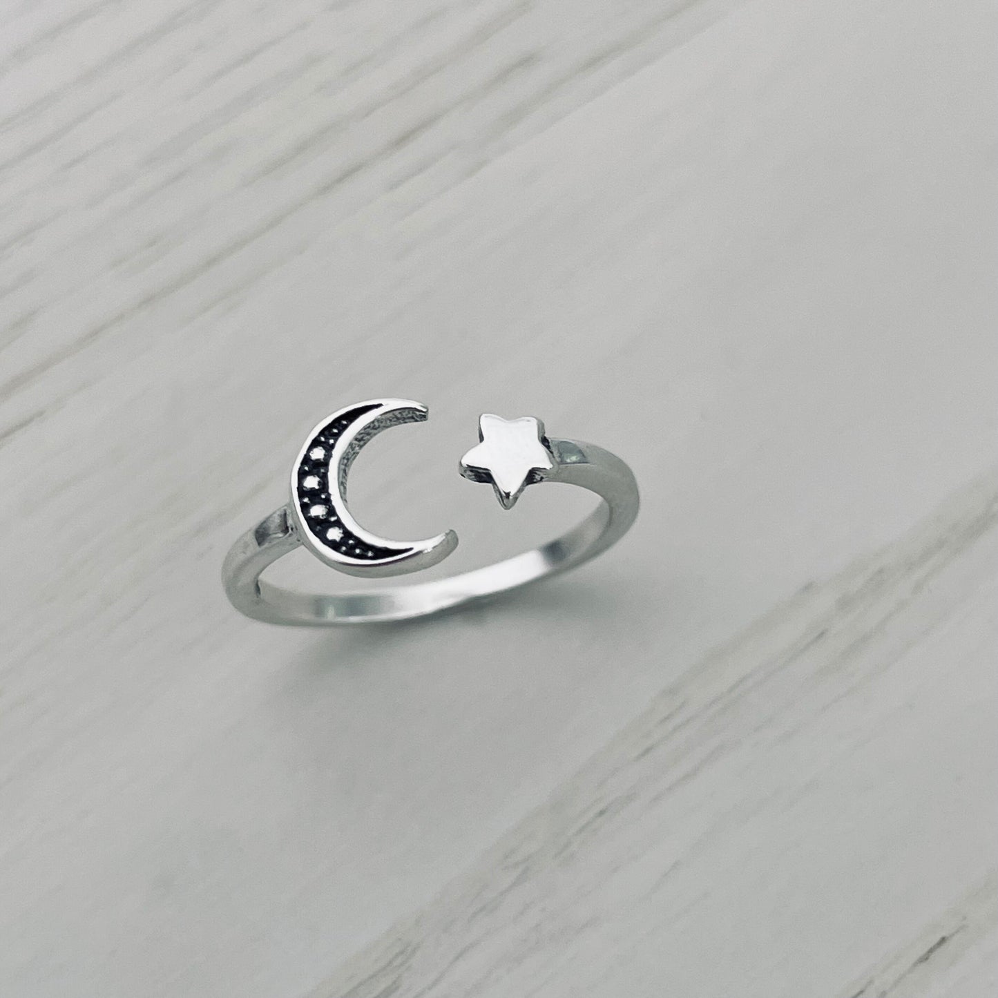 Sterling Silver Stars, Moon and Star Toe Rings, Crescent Moon Toe Ring, Stars Toe Ring Twinkle Star Toe Ring, Silver Stars Toe Band.