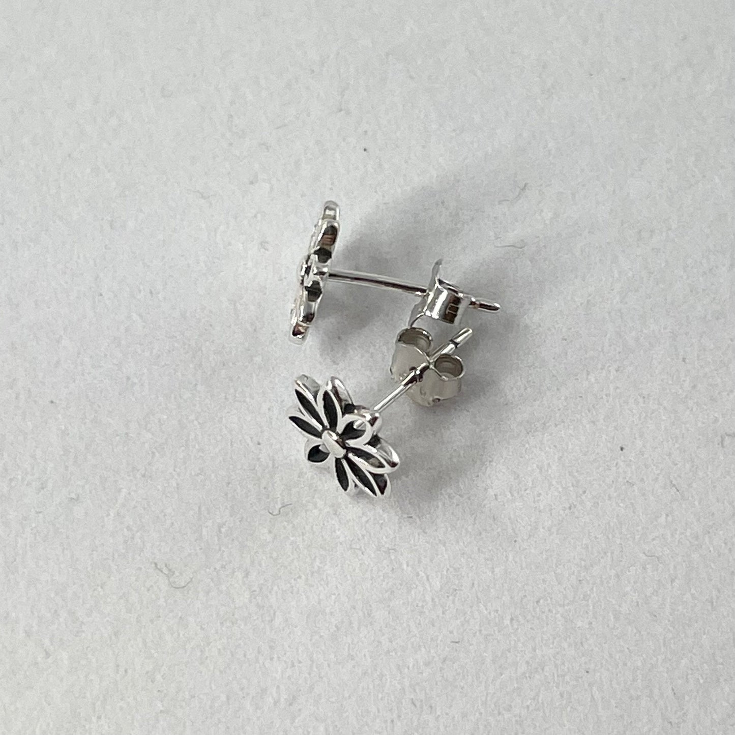 Dainty Sterling Silver Turquoise Flower or Daisy Earrings, Silver Flower Earrings, Stud Earrings, Silver Turquoise Earrings, Silver Earring