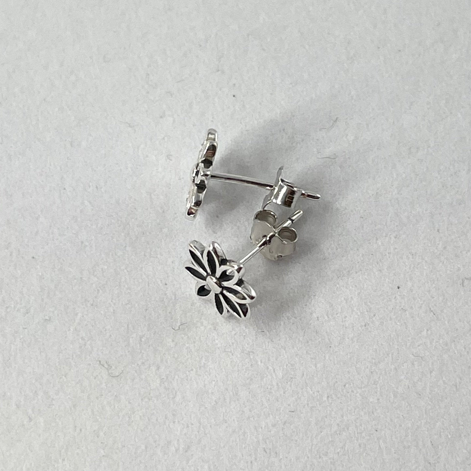 Dainty Sterling Silver Turquoise Flower or Daisy Earrings, Silver Flower Earrings, Stud Earrings, Silver Turquoise Earrings, Silver Earring