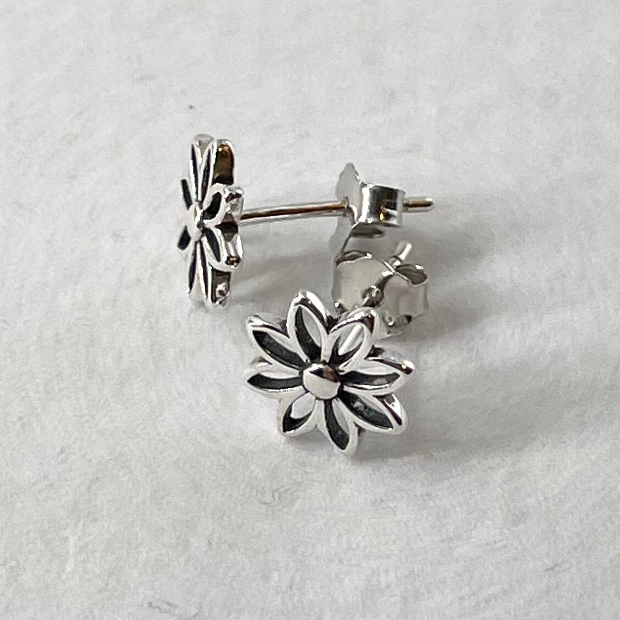 Dainty Sterling Silver Turquoise Flower or Daisy Earrings, Silver Flower Earrings, Stud Earrings, Silver Turquoise Earrings, Silver Earring