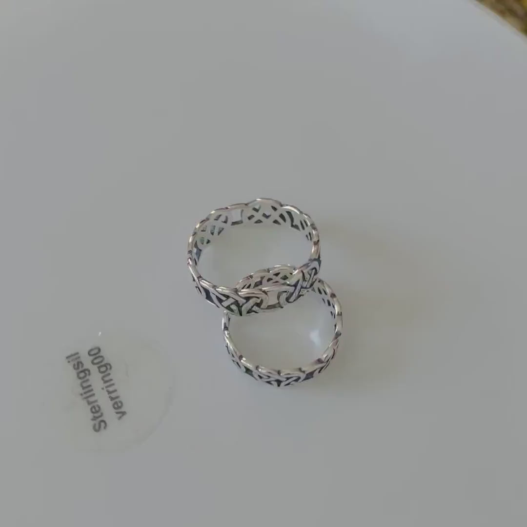 Sterling Silver Unisex Celtic Knot Ring: Eternity Promise Band